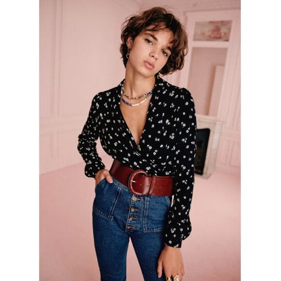 Sezane Tops - Sezane Abélia Blouse / Size 34 / US 2 / Jacquard Bicolore Black Floral V-Neck